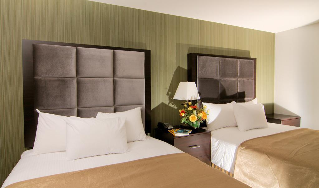 Paradise Inn And Suites Redwater Chambre photo