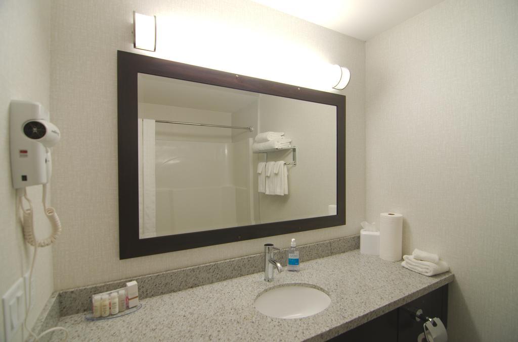 Paradise Inn And Suites Redwater Chambre photo