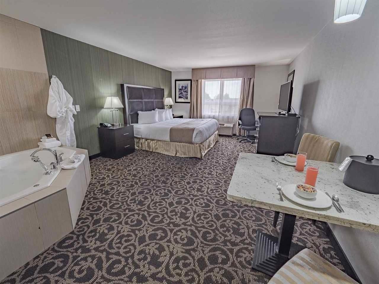 Paradise Inn And Suites Redwater Extérieur photo